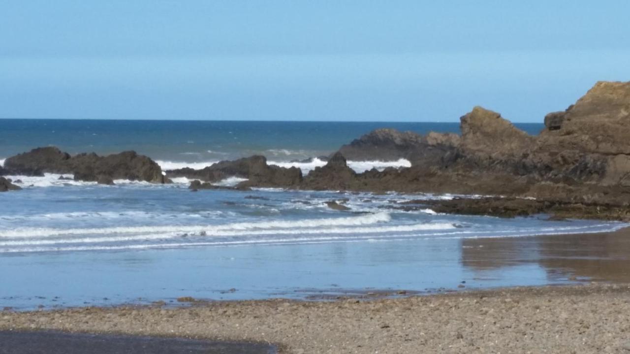 Stones Throw Studio Apartment Bude Cornwall Extérieur photo