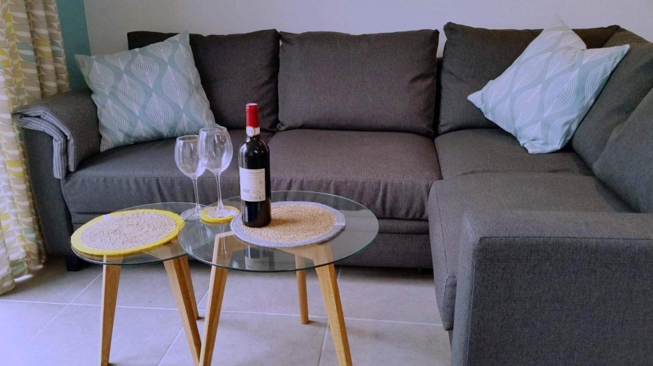 Stones Throw Studio Apartment Bude Cornwall Extérieur photo
