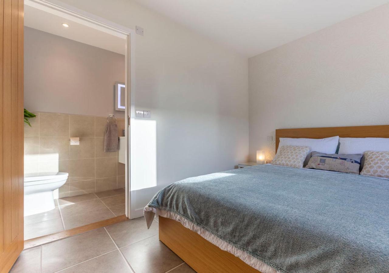 Stones Throw Studio Apartment Bude Cornwall Extérieur photo